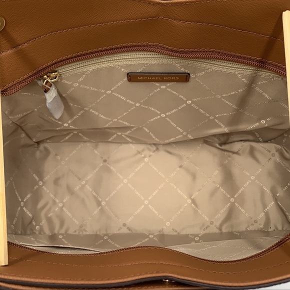 MICHAEL KORS LARGE X CHAIN LOGO SHOULDER BAG BROWN - Picture 5 of 16